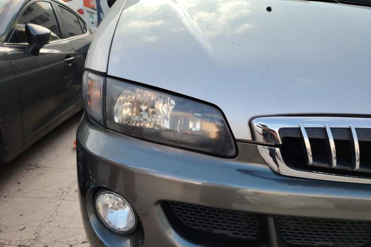 Used JAC Refine 2011 2.0L Shuttle Gasoline Standard Edition HFC4GA3
