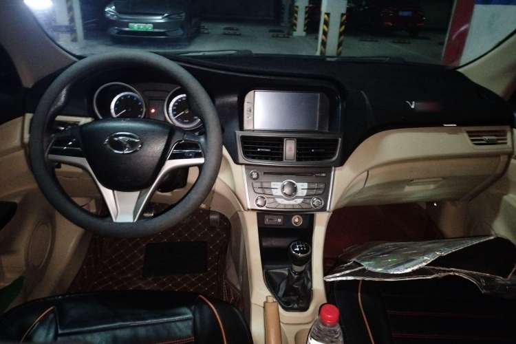 Used Soueast V5 Lingzhi 2015 1.5L Manual Comfort Model