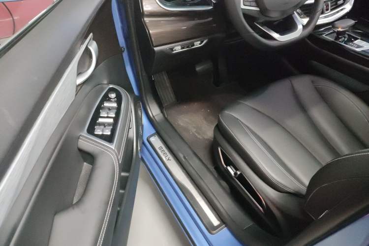 Used Geely Auto Emgrand GT New Energy 2018 1.5T PHEV Yaoxiang Edition Interior 2