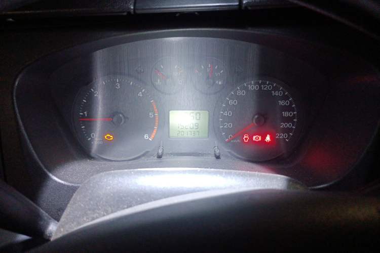 Used Ford Transit Custom 2016 2.2T Short Wheelbase 7-Seater Mid-Height Luxury Coach
