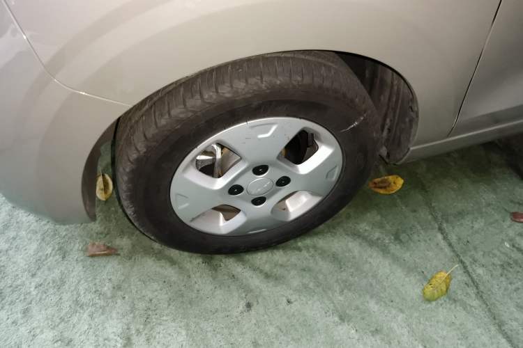 Used Roewe Clever 2021 302 km New Four-Seater Super-Efficient Version
