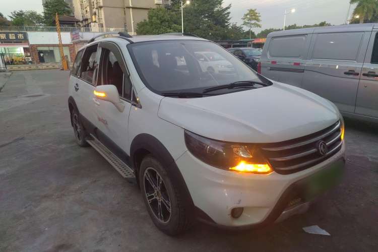 Used FORTHING Joyear X5 2013 1.6L Manual Luxury Model China IV Standard
