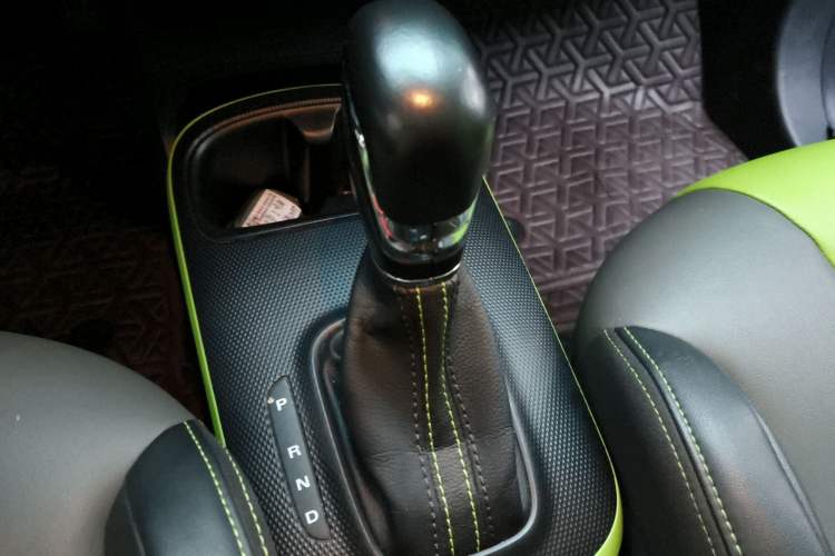 Used Roewe Clever 2021 302 km New Four-Seater Super-Efficient Version
