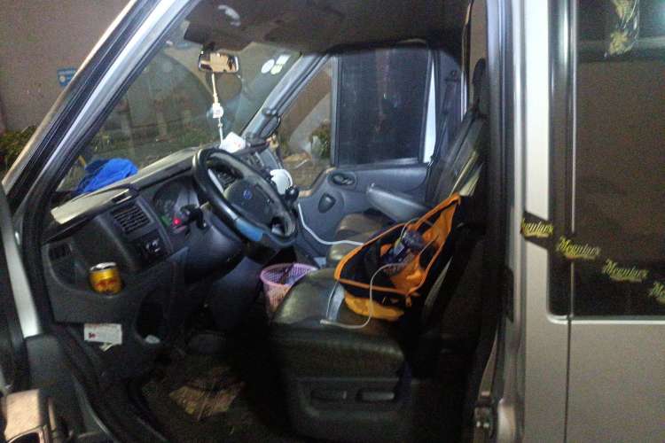 Used Ford Transit Custom 2016 2.2T Short Wheelbase 7-Seater Mid-Height Luxury Coach
