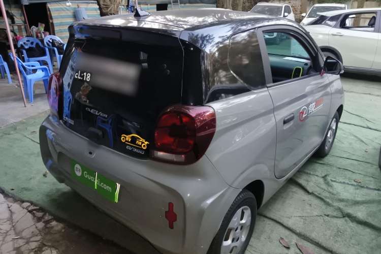 Used Roewe Clever 2021 302 km New Four-Seater Super-Efficient Version
