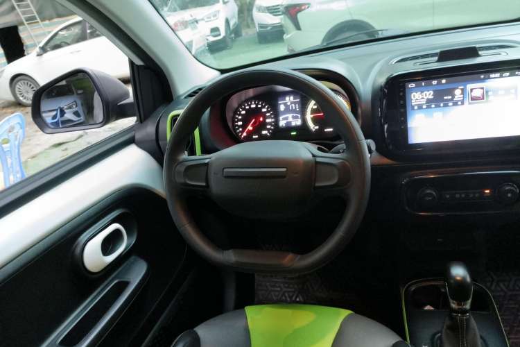 Used Roewe Clever 2021 302 km New Four-Seater Super-Efficient Version
