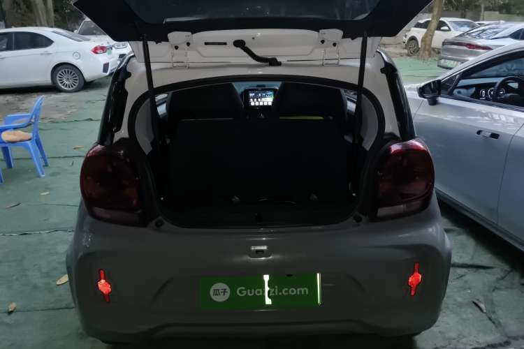 Used Roewe Clever 2021 302 km New Four-Seater Super-Efficient Version
