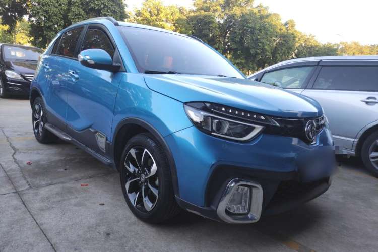Used Dongfeng Aeolus AX4 2017 1.6L DCT Trendy Style
