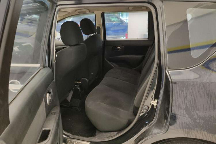 Used Nissan Livina 2013 1.6XE Manual Comfort Edition