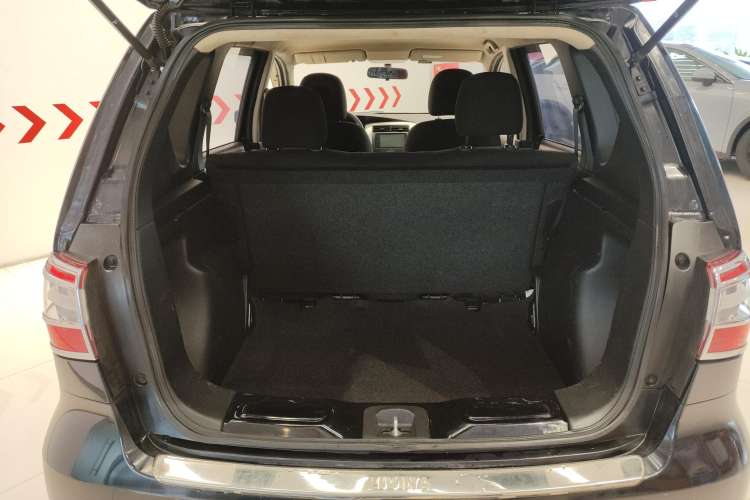 Used Nissan Livina 2013 1.6XE Manual Comfort Edition