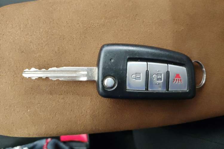 Used Nissan Livina 2013 1.6XE Manual Comfort Edition