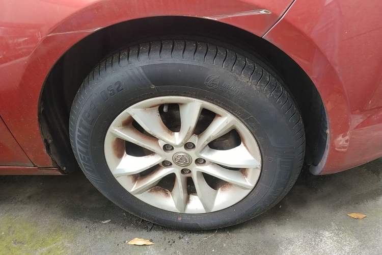 Used Brilliance H330 2013 1.5L Automatic Luxury Model Right Front Wheel Hub