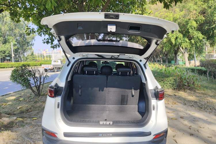 Used SOL X8 2021 300T DCT Leading Smart Connectivity Version 7 Seats