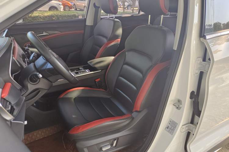 Used SOL X8 2021 300T DCT Leading Smart Connectivity Version 7 Seats