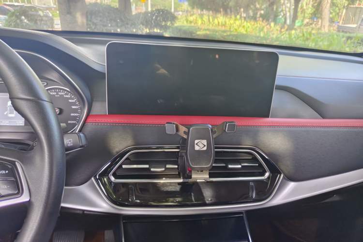 Used SOL X8 2021 300T DCT Leading Smart Connectivity Version 7 Seats