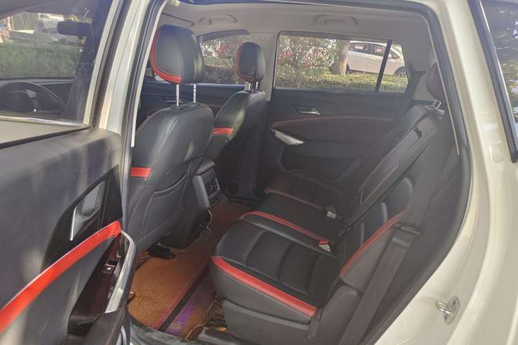 Used SOL X8 2021 300T DCT Leading Smart Connectivity Version 7 Seats