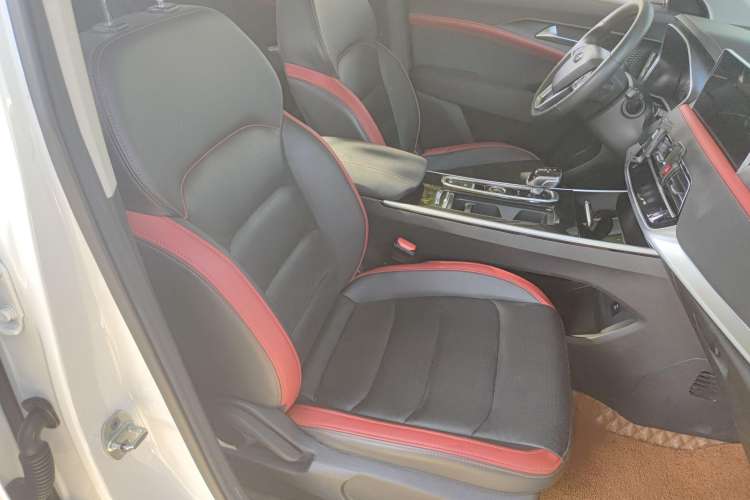 Used SOL X8 2021 300T DCT Leading Smart Connectivity Version 7 Seats