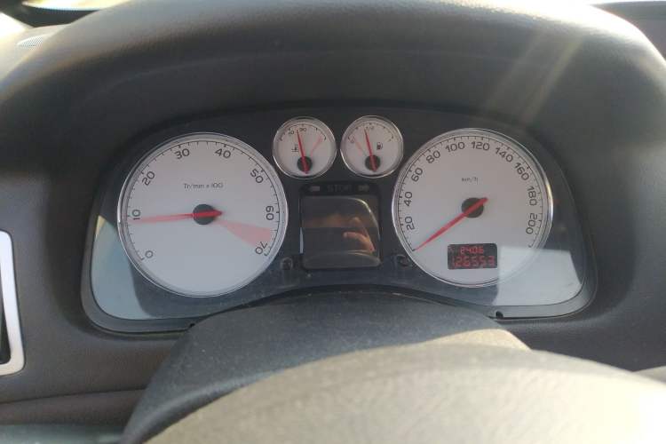 Used Peugeot 307 2013 Hatchback 1.6L Manual Comfort Edition
