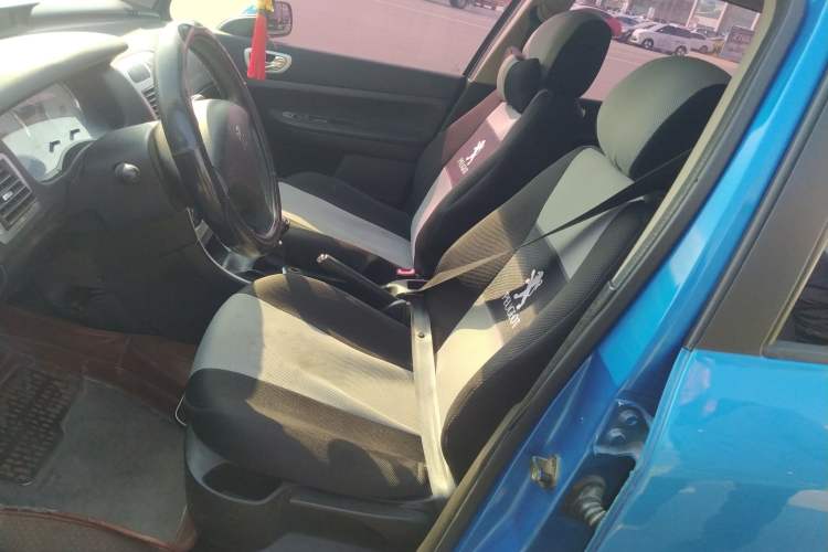 Used Peugeot 307 2013 Hatchback 1.6L Manual Comfort Edition
