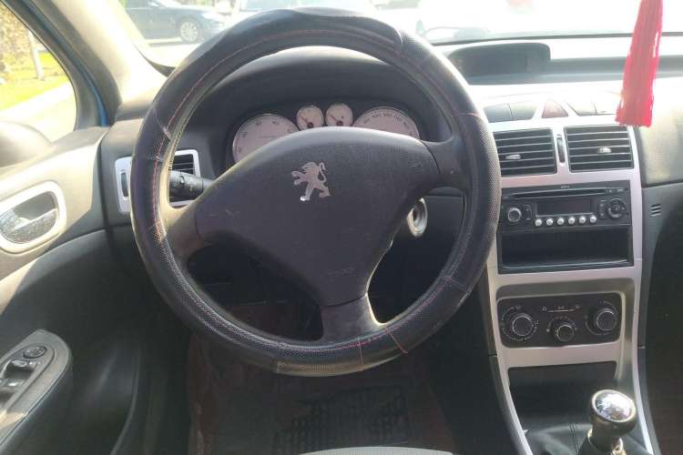 Used Peugeot 307 2013 Hatchback 1.6L Manual Comfort Edition
