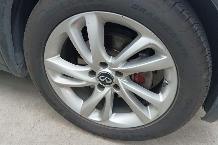 Used Infiniti QX30 2017 1.6T Two-Wheel-Drive Sport Edition
