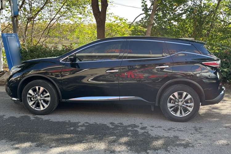 Used Nissan Murano 2019 2.5L XL Two-Wheel Drive Smart Connect Luxury Edition China VI Standard