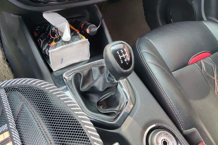 Used Soueast DX3 2018 1.5L Manual Luxury Model
