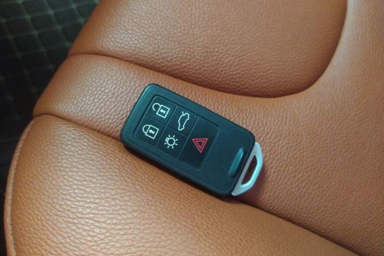 Used Volvo V40 2018 T3 Smart Edition
