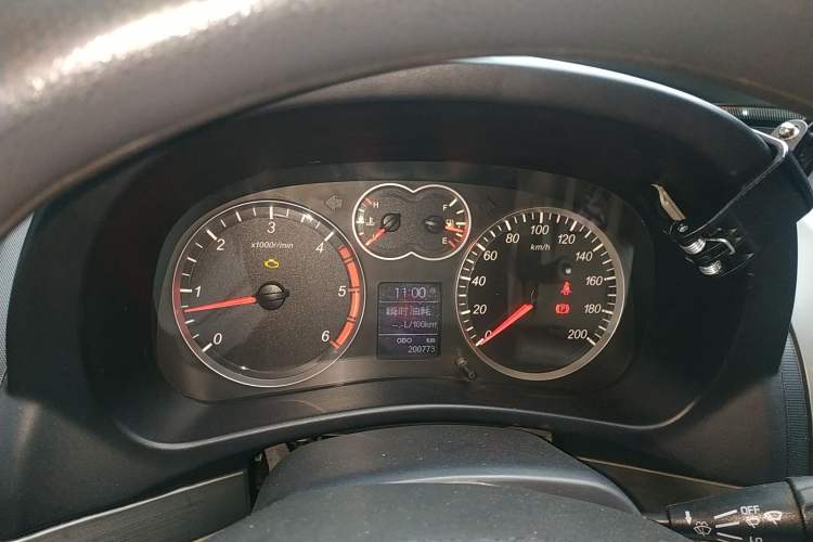 Used Haval H5 Classic 2010 European-style Model Green Quiet 2.0T Manual Two-Wheel Drive Luxury Version
