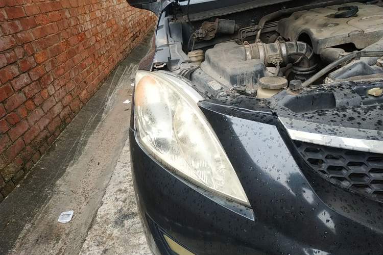 Used Haval H5 Classic 2010 European-style Model Green Quiet 2.0T Manual Two-Wheel Drive Luxury Version
