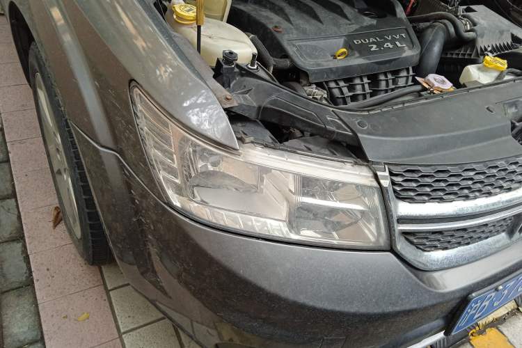 Used Dodge Journey 2013 2.4L Two-Wheel Drive Luxury Version
