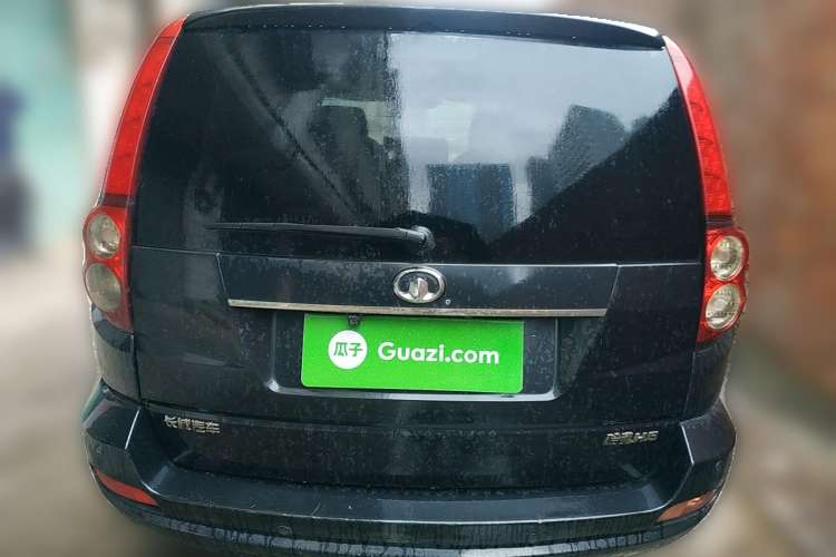 Used Haval H5 Classic 2010 European-style Model Green Quiet 2.0T Manual Two-Wheel Drive Luxury Version
