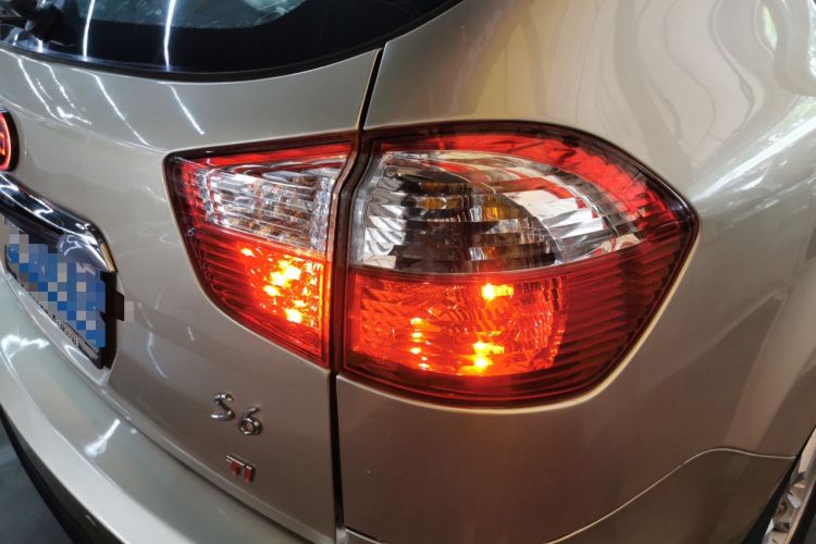 Used BYD S6 2014 1.5TI Manual Luxury 5-Seater