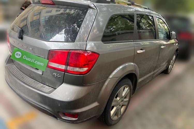 Used Dodge Journey 2013 2.4L Two-Wheel Drive Luxury Version
