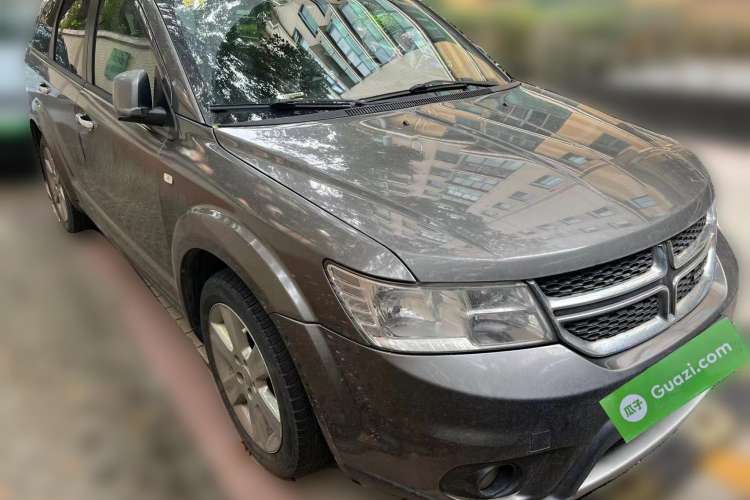 Used Dodge Journey 2013 2.4L Two-Wheel Drive Luxury Version
