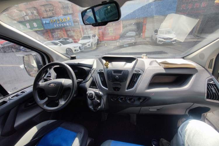 Used Ford Transit 2017 2.0T Diesel Van Mid-Chassis Mid-Roof China V Standard