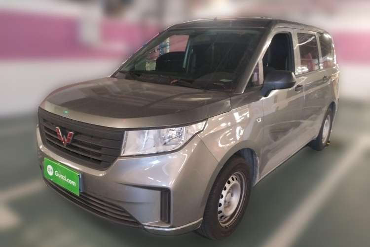 Used Wuling Hongguang PLUS 2020 1.5L Manual Standard Edition 5 Seats
