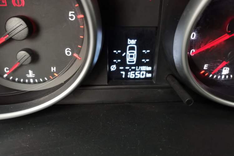 Used Haval H6 2011 Green Silence 2.0T Manual Two-Wheel Drive Elite Model