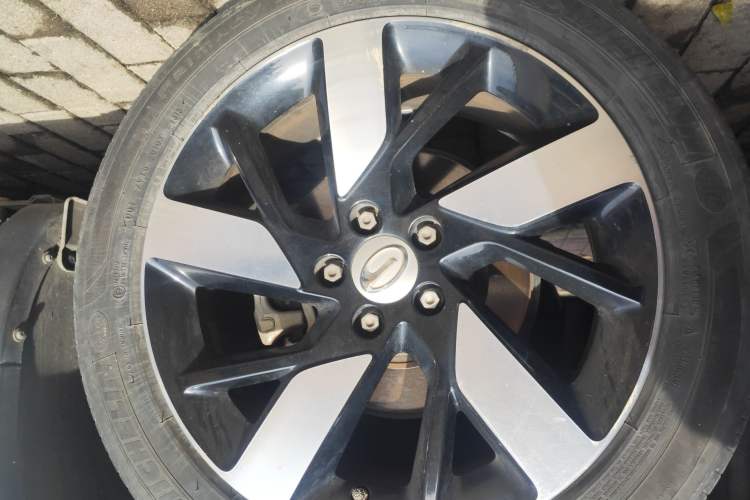 Used GAC Group ix4 2018 Luxury Edition