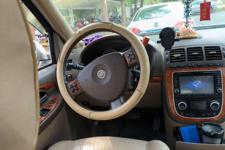 Used Buick GL8 2006 Lu Zun 3.0L XT Navigation Edition
