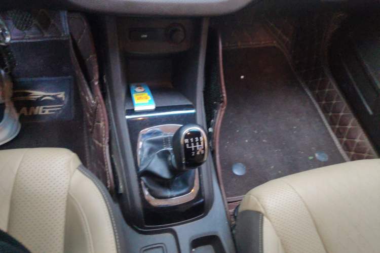 Used Baojun 310W 2017 1.5L Manual Fashion Edition China VI
