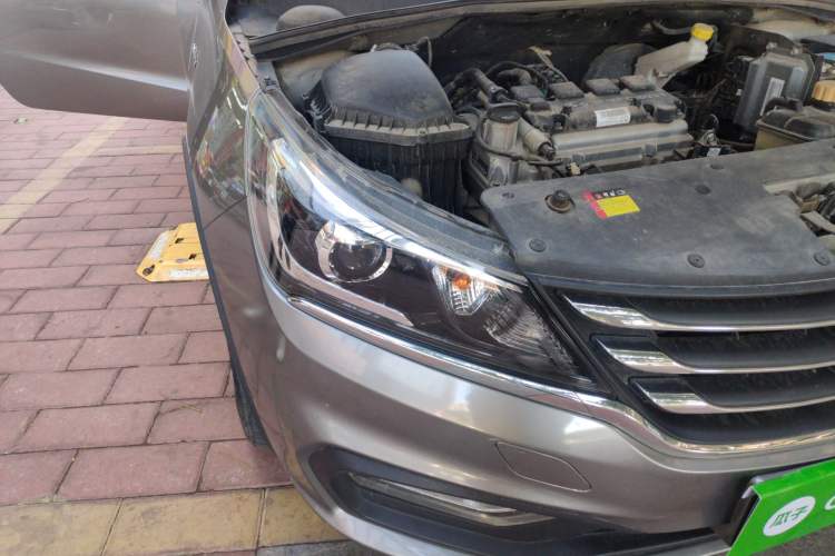 Used Baojun 310W 2017 1.5L Manual Fashion Edition China VI
