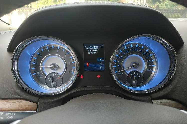 Used Chrysler 300C 2013 3.6L Premium Edition