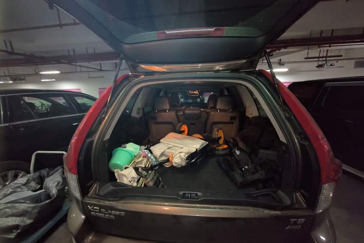 Used Volvo XC Classic 2014 T5 Luxury Edition
