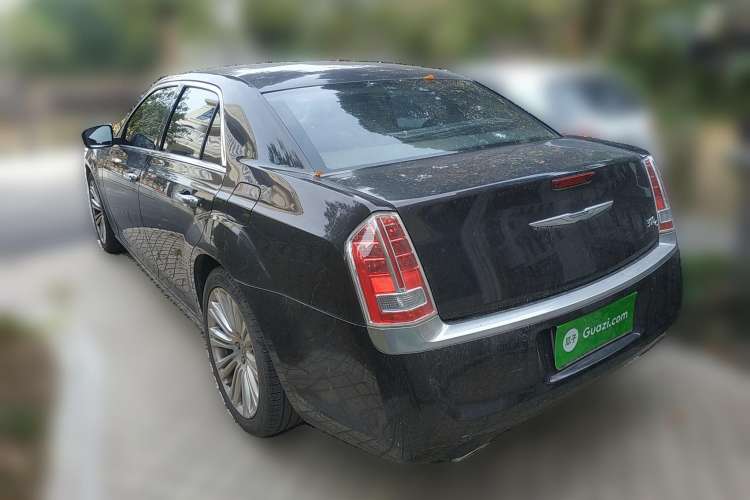 Used Chrysler 300C 2013 3.6L Premium Edition