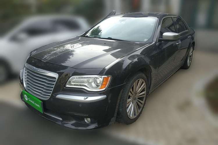 Used Chrysler 300C 2013 3.6L Premium Edition