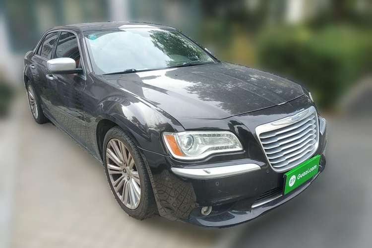 Used Chrysler 300C 2013 3.6L Premium Edition