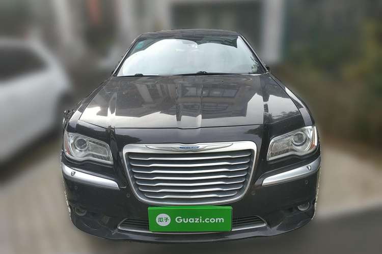 Used Chrysler 300C 2013 3.6L Premium Edition