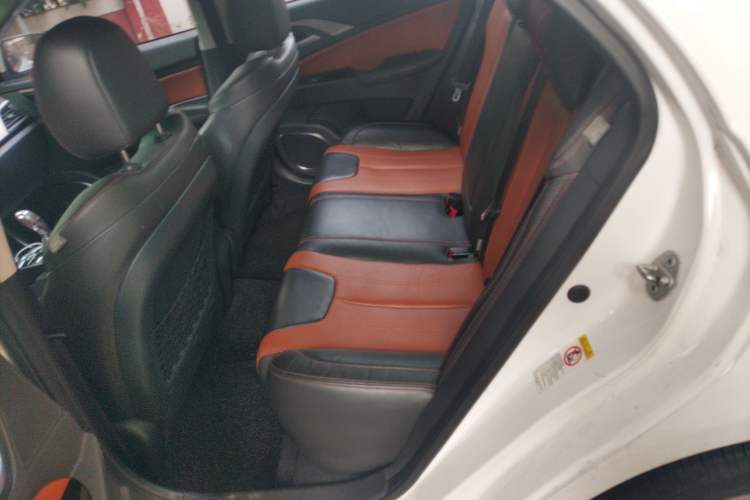 Used BYD Qin 2015 1.5T Dual-Crown Flagship Plus Edition
