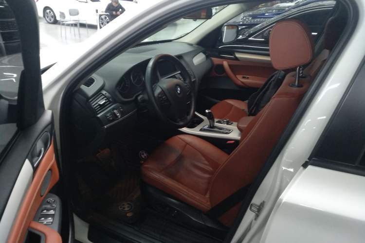 Used BMW X3 2011 xDrive28i Leading Model
